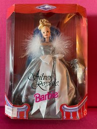(112) Vintage 1996 Mattel SILVER ROYALE Barbie