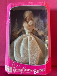 (115) Vintage 1998 Mattel WINTER EVENING Barbie