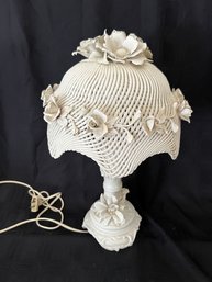 14) Victorian Porcelain Ceramic Table Lamp 18'H Lattice And Roses Shade ( Chips) - Works