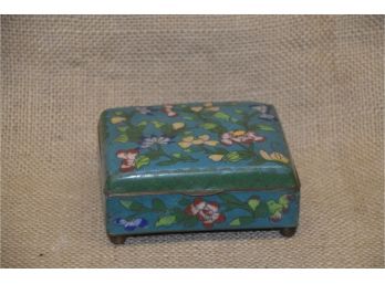 166) Vintage Chinese Cloisonne Trinket Jewelry Box ( End Chipped)