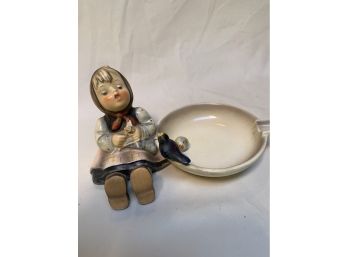 (#26)  Vintage Goebel Hummel Ashtray 'Happy Pastime' Girl Knitting Figurine #62