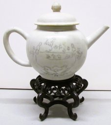 Early 19th Century Chinese Export Teapot On Stand