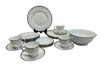 Lenox Coronet Platinum - Setting For 4 With Serving Bowl