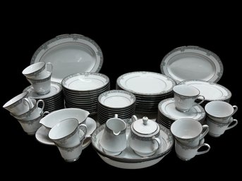 Noritake Lunceford Large Dinnerware Set