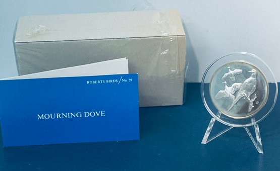VINTAGE 1972 FRANKLIN MINT ROBERTS MOURNING DOVE 2 OZ. STERLING SILVER ROUND-IN BOX & DISPLAY-TONED