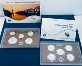 2017 UNITED STATES MINT PROOF COIN SET IN BOX  - 10 COIN SET