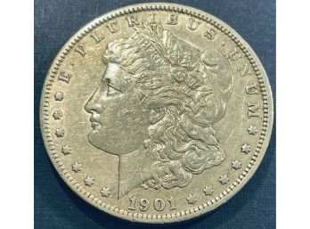 1901-O MORGAN SILVER DOLLAR COIN - XF!