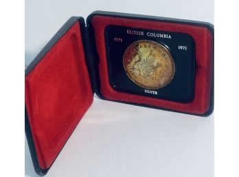 1971 CANADA UNCIRCULATED $1 DOLLAR SILVER COIN IN DISPLAY BOX - OGP - TONED!