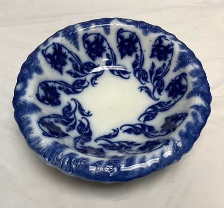 Lily Royal Semi-porcelain Johnson Bros. England Large Blue And White Serving Bowl