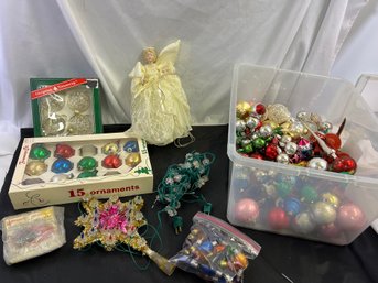 Great Vintage Xmas! Assorted Christmas Ornaments And Decorations, Including Lights And Tree Toppers