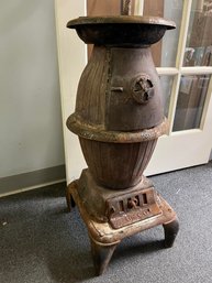 Antique UMCO NO 28 Cast Iron Pot Belly Coal Stove