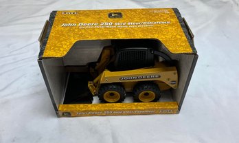 Vintage 2001 John Deere 250 Skid Steer/debardeur, ERTL In Box, John Deere Licensed Product