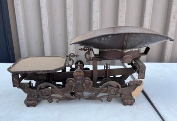 Antique 5kg Scale With Tray