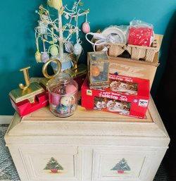 Nice Wooden Hope Chest With Assortment Of Christmas And Easter Decor