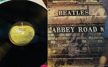 Beatles Vinyl Album Abbey Road - Very Good Condition