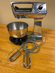 Vintage Hamilton Beach Hand Mixer