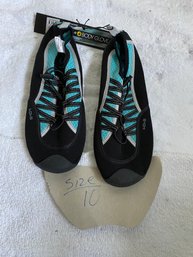 Women's Size 10-- Water Shoes--black With Turquoise