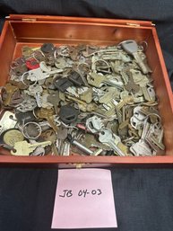 Neat Vintage Key Lot, Many Car Keys