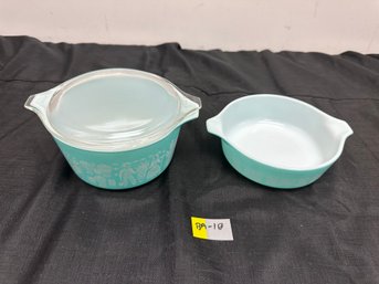 Two Pyrex Casserole Dishes, Like New Condition, One Cover
