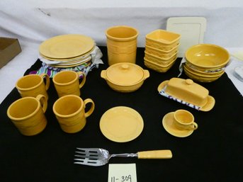 Set Of Yellow Longaberger Pottery Dishes. Great Condition