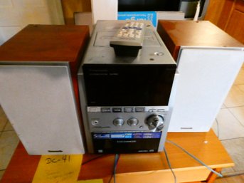 Panasonic 5 CD Stereo System Model SB-PM53 W/remote