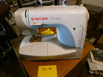 Singer Sewing Machine - Simple Model 3116