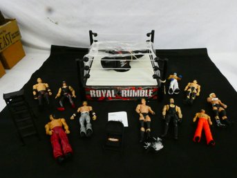 WWF Royal Rumble Wrestling Ring W/ 10 Wrestlers! Ring Is 13 X 13