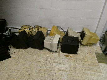 Large Lot Of Vintage CRT Monitors And IBM Terminal - Take All Or Pick And Leave What You Don't Want - UNTESTED