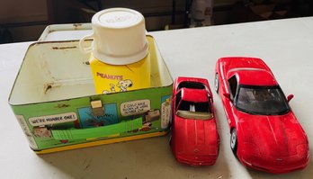 Charlie Brown Lunch Box And Thermos With 2 Toy Cars - Corvette