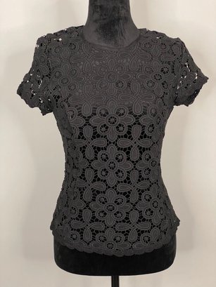 Intermix Exclusive Size Medium Short Sleeve Top In Crochet/Lace Floral Black