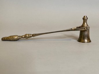Candle Snuff With Pineapple Finial Handle