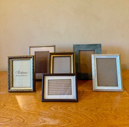 Assortment Of 5x7 And 4x6 Frames (6)