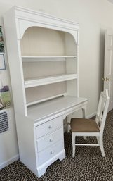 Stanley Furniture Four Drawer White Painted Desk With Hutch/bookshelf And Desk Chair