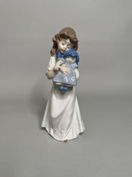 Nao By Lladro 'We're Sleepy' 1107 Or Girl With Her Doll