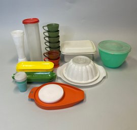 Collection Of 1970's Tupperware With Solo Cozy Cups