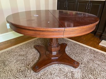 Vintage Ridgewae Gothic Revival Style Round Expanding Table, Circa 1930/1940