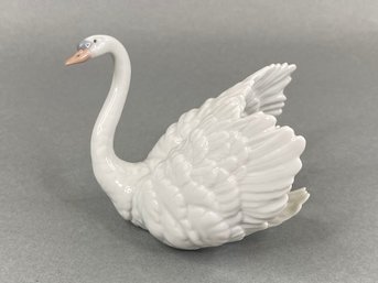 Lladro White Swan