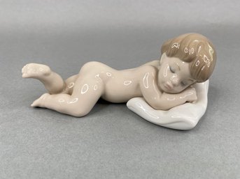 Lladro Sleep Time Porcelain Figurine