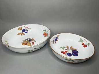 Royal Worcester, Evesham Porcelain Bowl Set, 1961