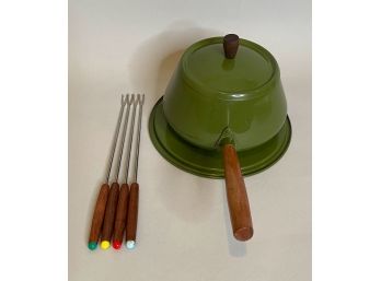 Mid Century Fondue Pot With Four Wooden Handled Fondue Fork