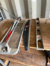 Tile Cutter,  Metal Defiance Level And Straight Edge