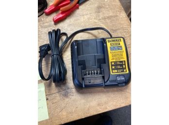 Dewalt 12v/20v Charger Model DCB107