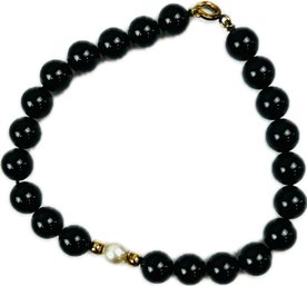 Black Onyx Beads With Pearl & Gold Beaded Spacers - Bracelet With Clasp