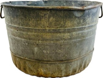 Vintage Round Galvanized Metal Wash Tub