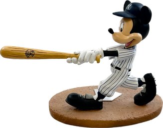 MBL Mickey & Friends Yankee All Stars Collection/home Run Hero