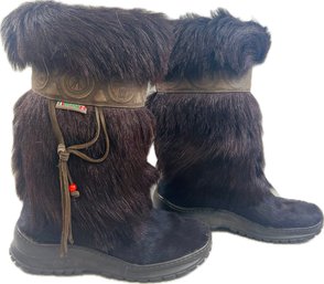 Pajar Snow Boots -size 7.5 (estimate).