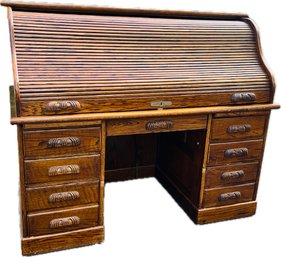 Wonderful Vintage Roll Top Desk Made Of Oak With Original Set Of Keys - Great Storage With Drawers & Cubbies