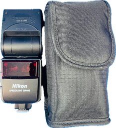 Nikon SB-600 SB600 Speed-light Flash & Protective Carry Case