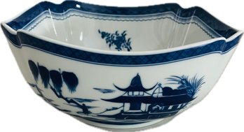 Mottahedeh 10' Porcelain Bowl - Signed 'Mottahedeh Canton - Portugal - Vista Alegre - Historic Charleston'