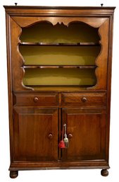 Vintage Mahogany Display Cabinet - Great Condition!